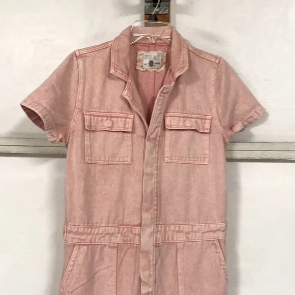 Spool 72 distressed pink denim jean jumpsuit overalls size small Petite - Picture 3 of 12